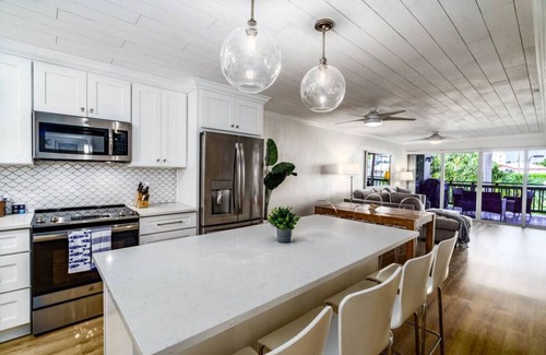 Nazareth Condo | Gorgeous 2BR condo on the beach! Gym and Tennis too!