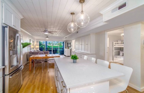 Nazareth Condo | Gorgeous 2BR condo on the beach! Gym and Tennis too!