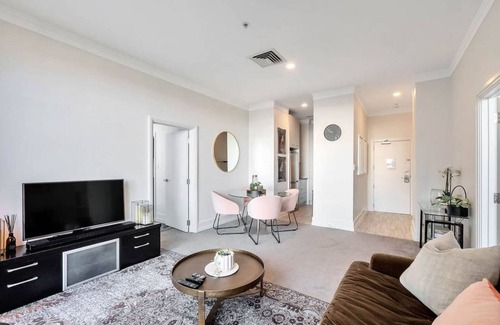Auckland Central Business District Apartment | ★ Gorgeous 2BR in Heart of City | Free Parking ★