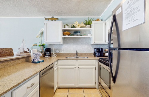 Crystal Beach Condo | Gorgeous 2nd Floor Condo in Heart of Destin Gulf Front, Pool, Beach Boardwalk