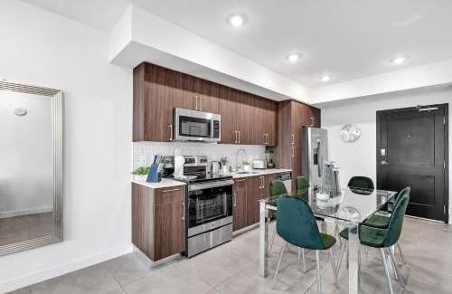 Overtown Apartment | Gorgeous 3-Bed Retreat Mins from Bayside and Parking