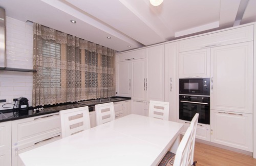 Tirana Apartment | Gorgeous 3 Bedroom Apartment in the very center of Tirana
