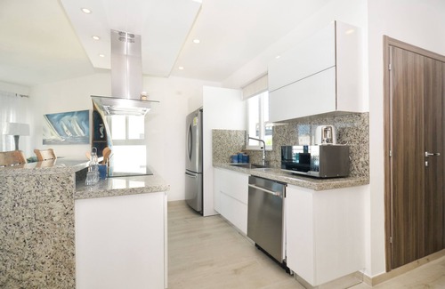 Playa Bibijagua Condo | Gorgeous 3 bedroom condo in a beachfront Community
