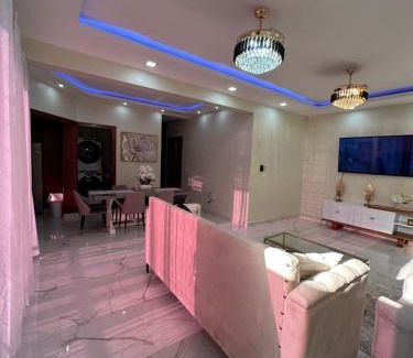 Tenares Apartment | Gorgeous 3 Bedrooms and Two and a half Bathrooms Apt!