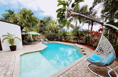 Poinsettia Heights House | Gorgeous 3 BR home with Pool & Hot Tub in FLL