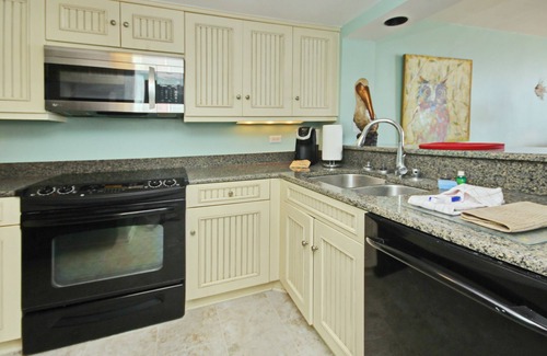 Briarcliffe Acres Condo | Gorgeous 3BR/2BA 7th floor Oceanfront condo! Amazing view & Beach locker!