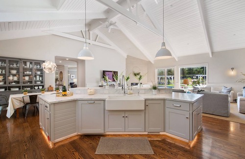 Sonoma House | Gorgeous 4 bed/6 bath Sonoma Vacation Estate, 3 miles from the Sonoma Plaza