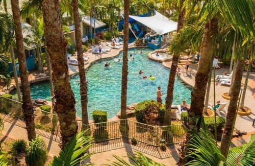 Mermaid Beach Apartment | Gorgeous 4 Bed Beachside Apartment - Diamond Beach Resort