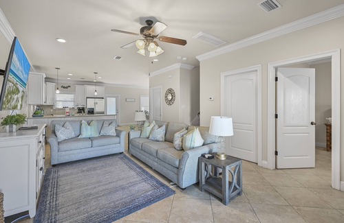 Miramar Beach House | Gorgeous 4-Bed Home! Private Pool! Tiki Bar! Fall and Holiday Availability!