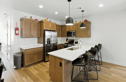 Hurricane Condo | Gorgeous 4-bedroom condo with AC and private hot tub in Hurricane. NO CHORES!