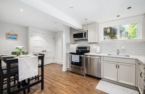 Dunbar Villa | Gorgeous 4 Bedroom Garden Level Suite at Vancouver West & UBC