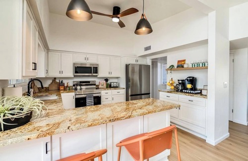 Casas Adobes House | Gorgeous 5br/3bath home with resort-like backyard