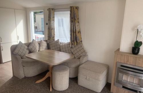 Harwich Other | Gorgeous 6 Berth Caravan With Decking Area, Dovercourt Holiday Park Ref 44510A
