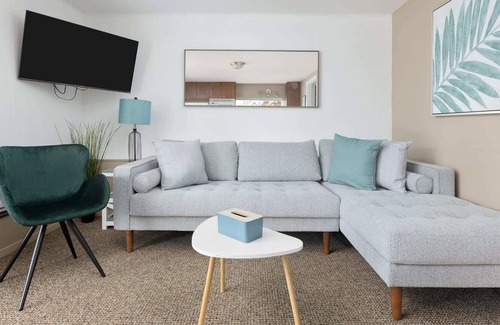 Departure Bay House | Gorgeous 7BDR 16 Guests Perfect For Your Family.