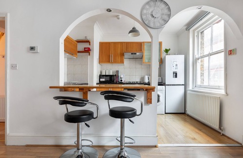 Soho Apartment | | Gorgeous AirCondisioned One Bed in the Heart of Central London|