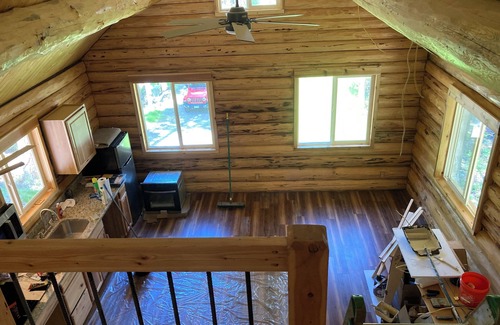 Kalispell Cabin | Gorgeous Amish Cabin at Ashley Lake