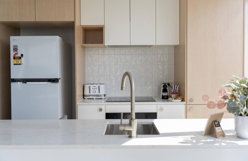 Phillip Apartment | Gorgeous and Luxury Tower View Apartment