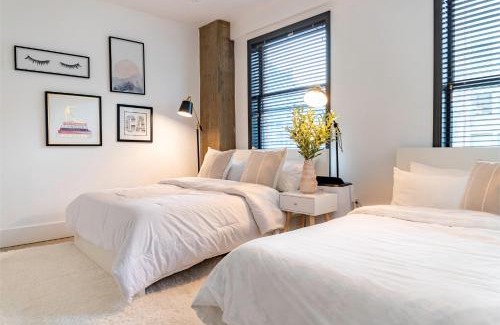 Historic Core Apartment | Gorgeous Apartment 2-bedroom 2-bathroom