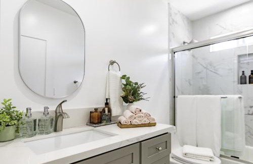 Historic Core Apartment | Gorgeous Apartment 2-bedroom 2-bathroom