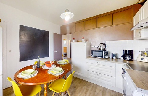 Locmariaquer Apartment | Gorgeous apartment in Locmariaquer