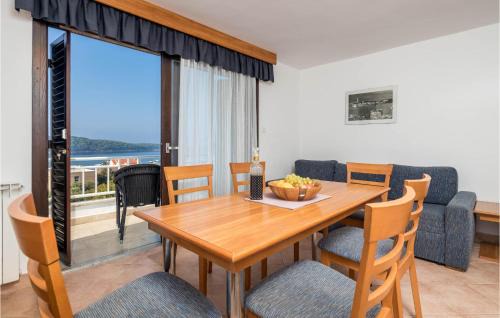 Barbat na Rabu Apartment | Gorgeous Apartment In Barbat Na Rabu