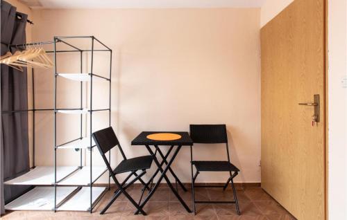 Gornji Karin Apartment | Gorgeous Apartment In Gornji Karin