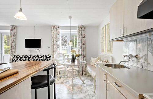 Brovst Apartment | Gorgeous apartment in Brovst with sauna