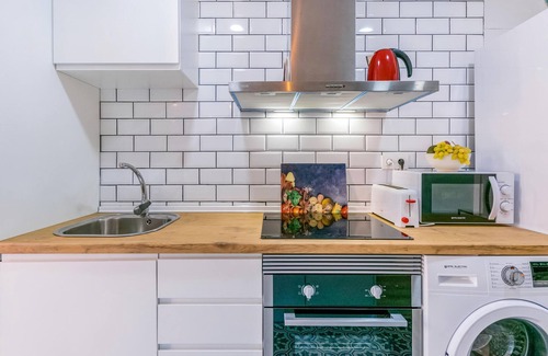 Zaidin Apartment | Gorgeous apartment in Granada with WiFi