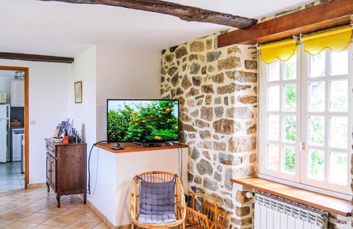 Ponts Apartment | Gorgeous apartment in Ponts with WiFi