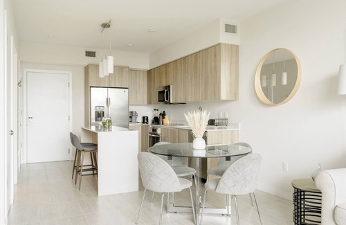 Northeast Miami Apartment | Gorgeous apartment in the design district 1B 1B