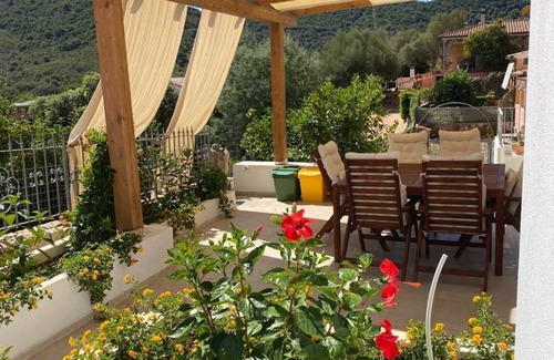 Schifoni Villa | Gorgeous apartment in villa, Budoni Sardinia