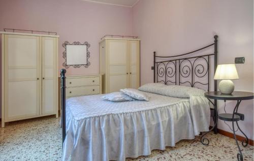 Varese Ligure Apartment | Gorgeous Apartment In Varese Ligure With Kitchen