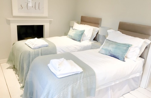 Bath House | Gorgeous award-winning, two-bedroom, two-bathroom luxury home in Bath, England.