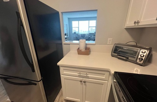 Sarasota Condo | GORGEOUS Bay view in one bedroom Penthouse unit 5 min walk from Siesta Key Beach