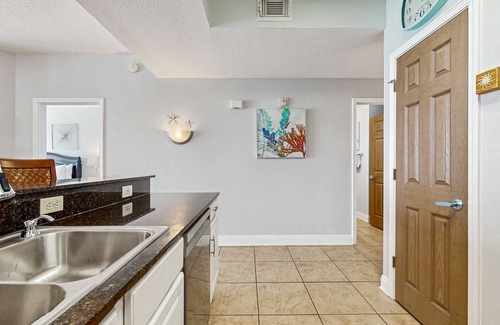 Fort Walton Beach Condo | Gorgeous beachfront condo, shared pool and beach access