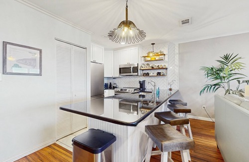 Fort Walton Beach Condo | Gorgeous beachfront condo, shared pool and beach access