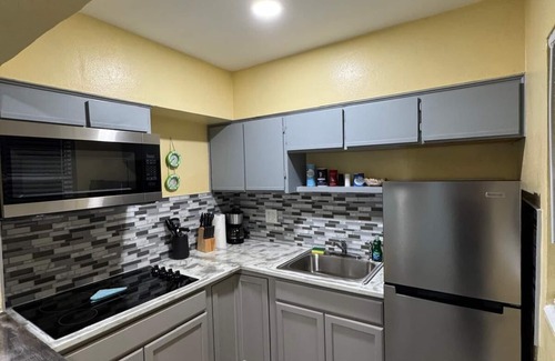 Gulfport Apartment | Gorgeous Beach Condo