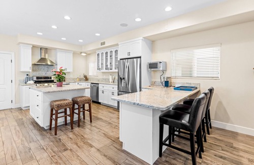 Huntington Beach House | Gorgeous Beach Home Ideal for Family Vacationers
