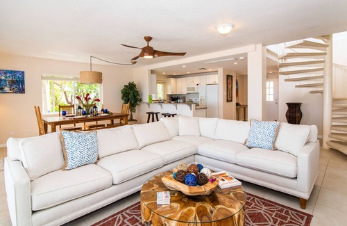 Rum Point Condo | Gorgeous beachfront condo steps from Rum Point and snorkeling! The Retreat #30