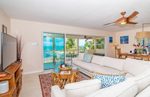 Rum Point Condo | Gorgeous beachfront condo steps from Rum Point and snorkeling! The Retreat #30