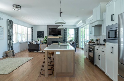 Michigan City House | Gorgeous Beachwalk Resort Home for 17
