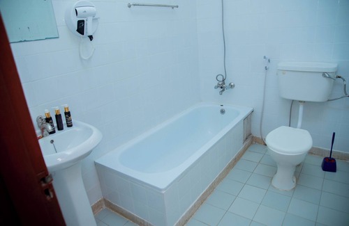 Moshi Bed & Breakfast | Gorgeous bed & breakfast with AC in Kilimanjaro - Room 4