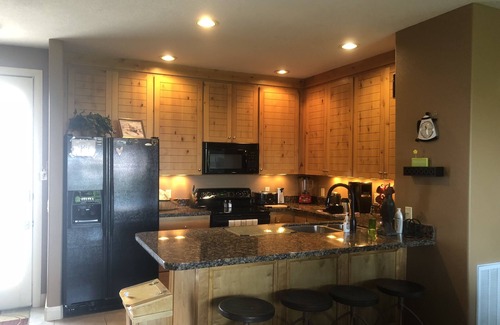 St. George Condo | Gorgeous Blackrock Condo, Your Home Away From Home.