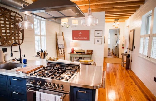 Cannonborough Elliotborough Apartment | Gorgeous, Bright & Spacious Apt - Walk to King!