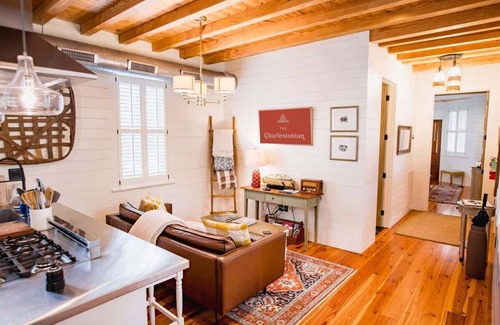 Cannonborough Elliotborough Apartment | Gorgeous, Bright & Spacious Apt - Walk to King!
