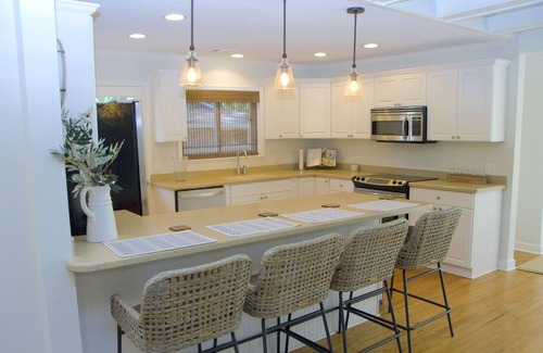 Saint Helena Island House | Gorgeous Canal Home - Fantastic Central Location - just steps to the best Beach