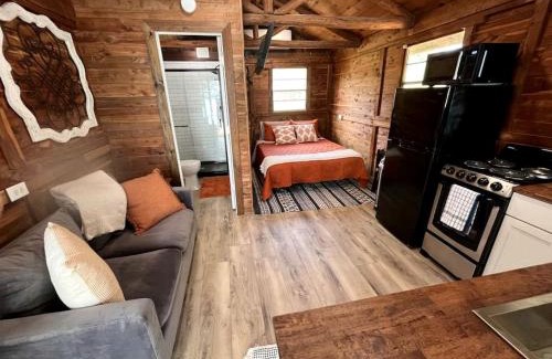 Hemphill House | Gorgeous Cabin with Beautiful Views of Toledo Bend Lake for a Relaxing Couples Getaway in Hemphill, Texas
