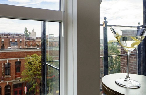 Downtown Victoria Condo | Gorgeous condo in Old Town Union building - PERFECT location