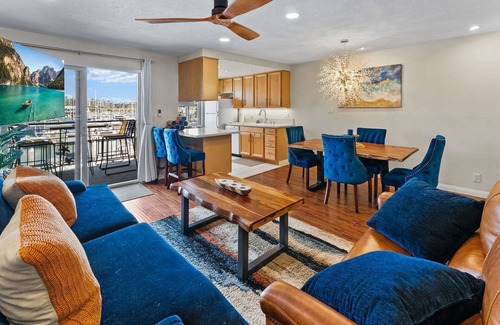 Townsite Condo | Gorgeous Condo | Marina Views | Steps from Harbor Beach 208B