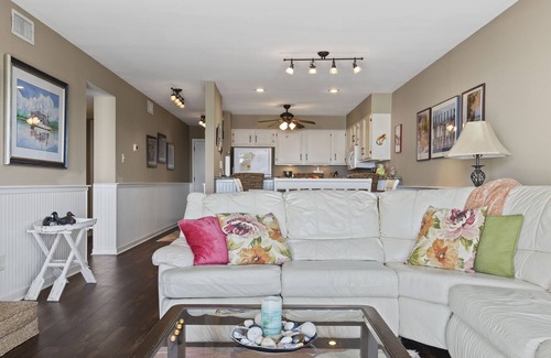 Pine Knoll Shores Condo | GORGEOUS CONDO WITH GREAT VIEWS IS NOW RENTING DURING THE OFF SEASON!